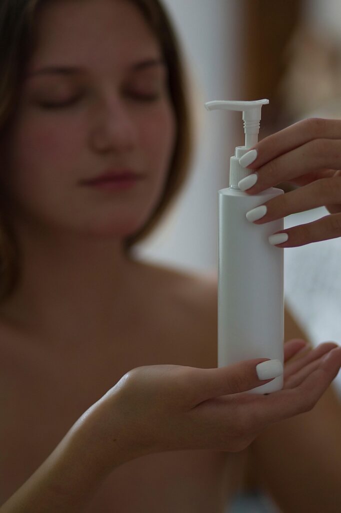 頭皮マッサージに最適なオイルは白髪対策に効果的なのか？