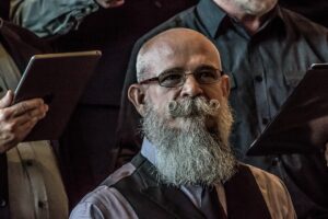 白髪エイジング毛のケア方法にはどんな選択肢がある？