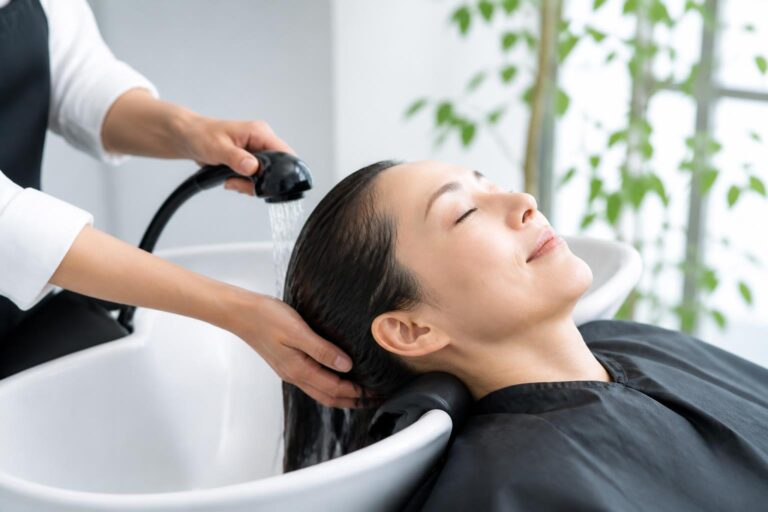 白髪染めは市販と美容院をどう使い分ける？